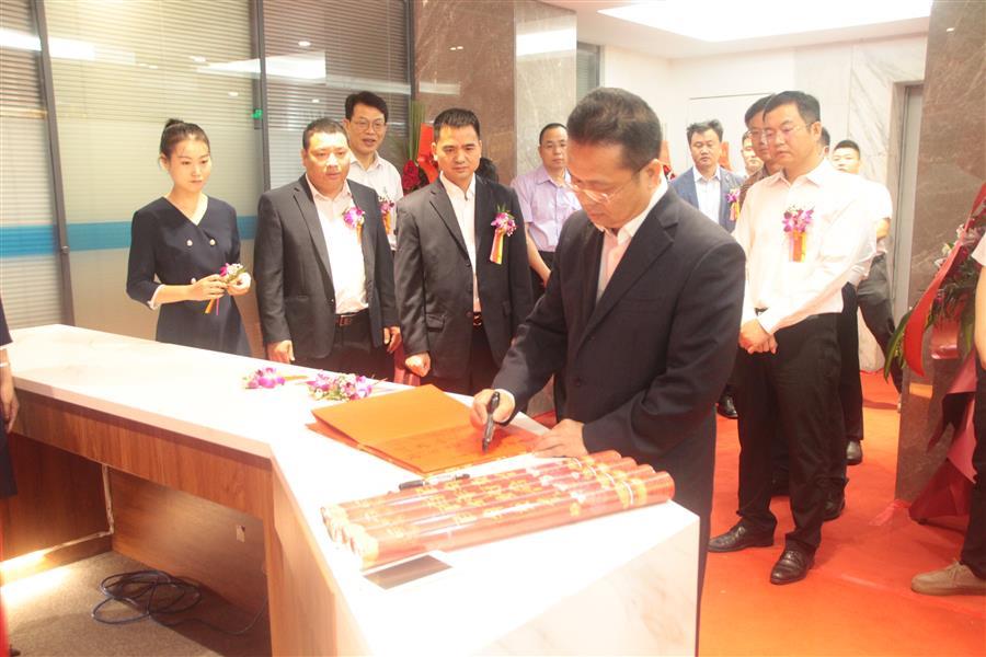 2024新澳门全年免费原料网